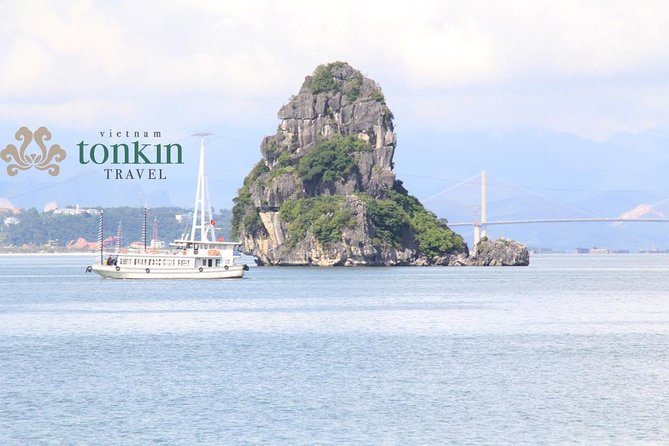 Halong Bay Cruise Day Trip: Visit Thien Cung Cave, Kayaking & Lunch - Best Price - Exceptional Customer Experience