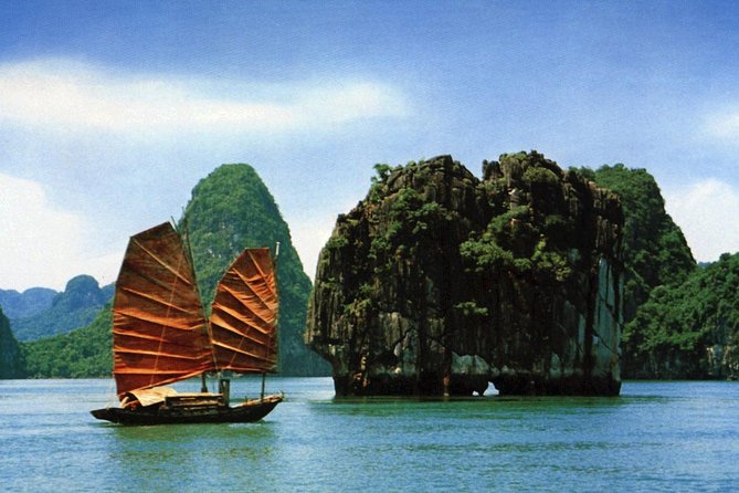 Halong Bay Day Cruise With Bamboo Boat Ride or Kayaking - Key Points