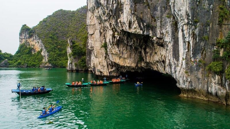 Halong Bay Day Tour (kayaking/swimming/hiking)- Standard - Set Menu Lunch on Cruise