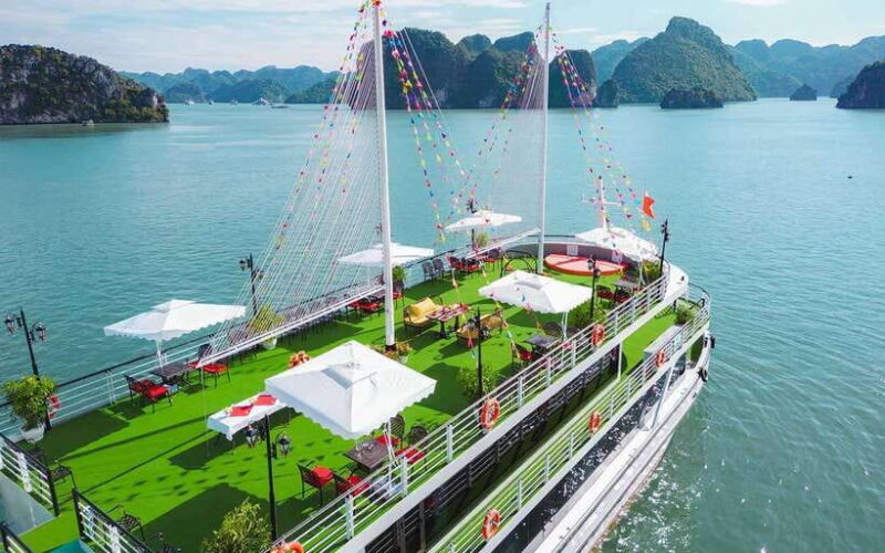 Halong Bay Day Trip With Premium Cruise and Buffet Lunch - Exploring the Serene Caves and Islands
