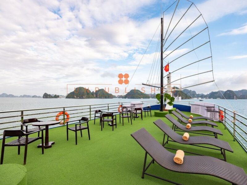 Halong Bay Delights: Deluxe Day Cruise With Kayaking & Lunch - Cruise Activities
