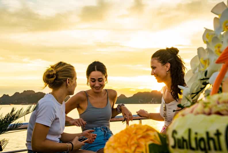 Halong Bay Full Day Tour Deluxe & Small Group, Buffet, Kayak - Transport and Group Size