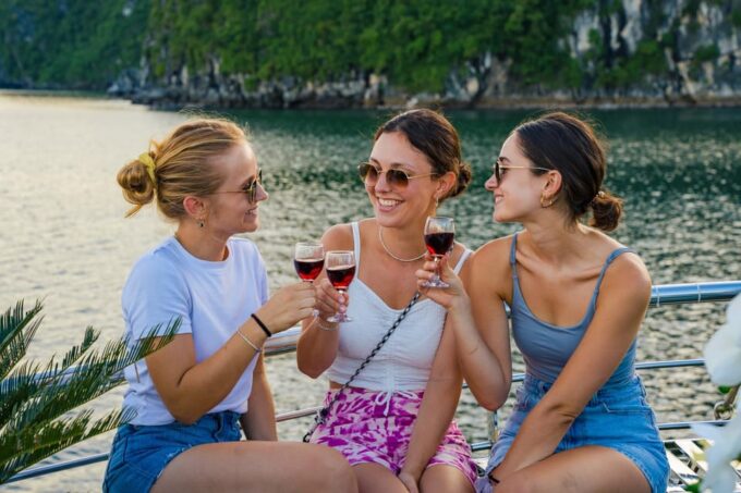 Halong Bay Full Day Tour Deluxe & Small Group, Buffet, Kayak - Cancellation and Refund Policy