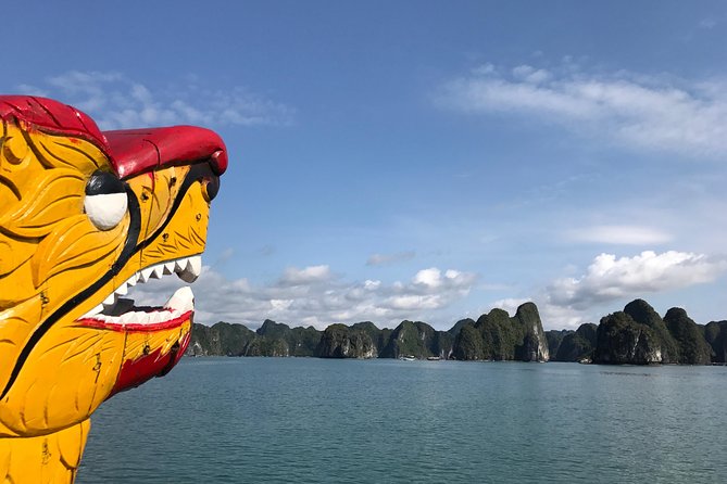 Halong Bay Full Day Tour With Kayaking and Seafood Lunch From Hanoi - Seafood Lunch