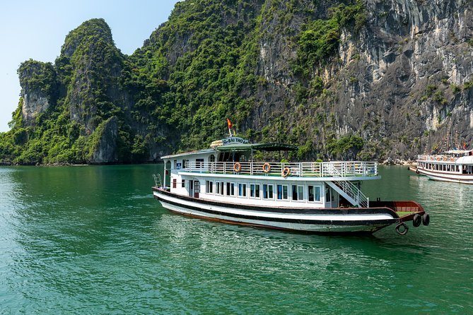 Halong Bay Full Day Trip From Hanoi: Visiting Thien Cung, Dau Go Cave & Kayaking - Meeting and Pickup Details