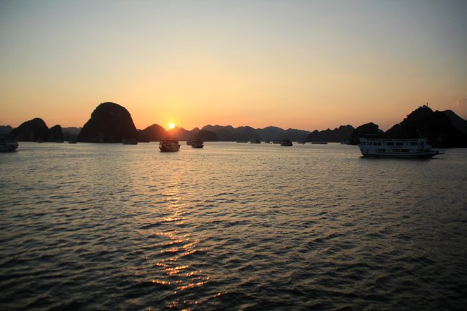 Halong Bay Full Day Trip From Hanoi: Visiting Thien Cung, Dau Go Cave & Kayaking - Visiting Ba Hang Fishing Village