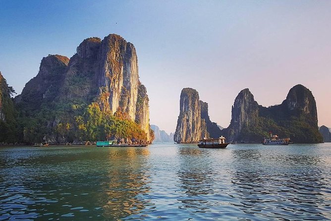 Halong Bay Full Day With Heaven Cave And Kayaking - Cruising the UNESCO World Heritage Site