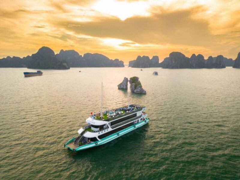 Halong Bay - Ha Giang Karst Plateau Geopark - Highlights of Ha Long Bay