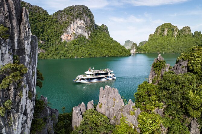Halong Bay Luxur Cruise Day Trip: Buffet Lunch & Limousine Bus - Pickup and Meeting Points