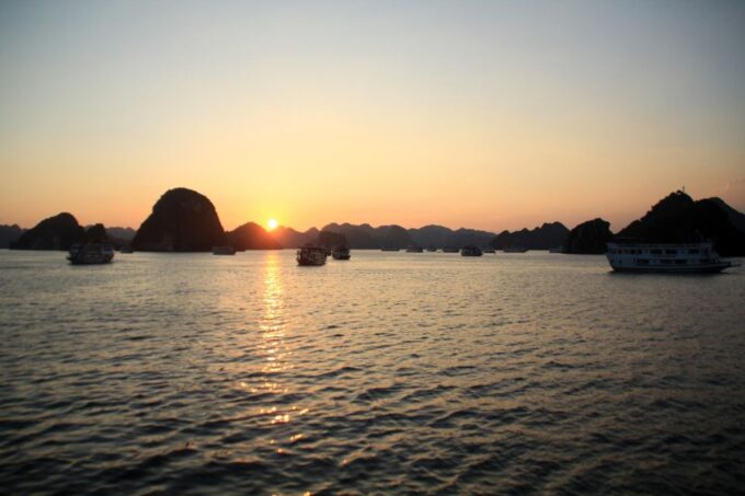 Halong Bay Luxury Cruise, 6 Hours Trip, Buffet, Kayaking - Additional Details and Regulations