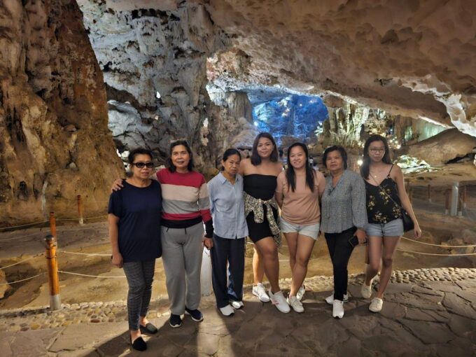 Halong Bay Luxury Day Tour Buffet Lunch,Small Group, Kayak - Return to Hanoi