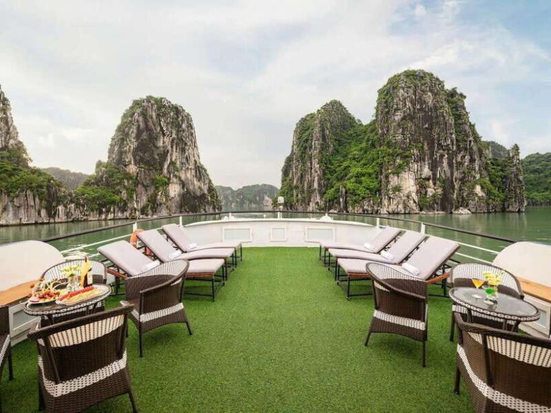 HALONG BAY: SUNG SOT CAVE-TI TOP ISLAND-LUON CAVE GROUP TOUR - Pickup and Guide Information