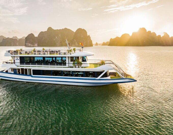 Halong Day Trip - 5 Star Cruise With Buffet Lunch, Transfer - Cruise and Activities