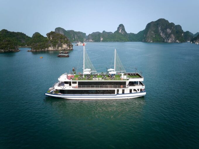 Halong Luxury Cruise Day Tour From Hanoi - JACUZZI on Boat - Relax in Jacuzzi