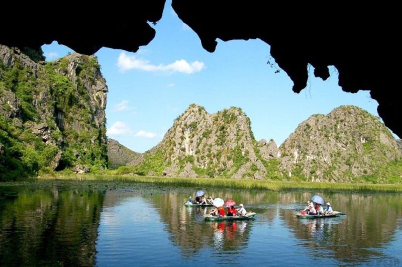 Halong-Ninh Binh 3 Days 2 Nights on 06 Stars Hotel & Cruise - Luxury Cruise in Halong Bay