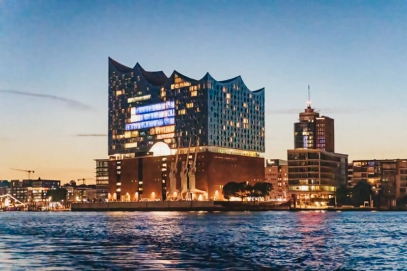 Hamburg: 1.5h Grand Harbor Evening Lights Cruise - Booking and Pricing