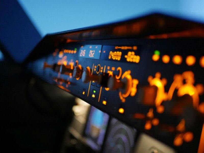 Hamburg: 1-Hour Airbus A320 Flight Simulator Private Tour - Location and Pricing