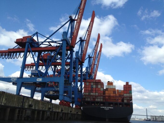 Hamburg: 1-Hour Harbor Cruise - Meeting Point Information