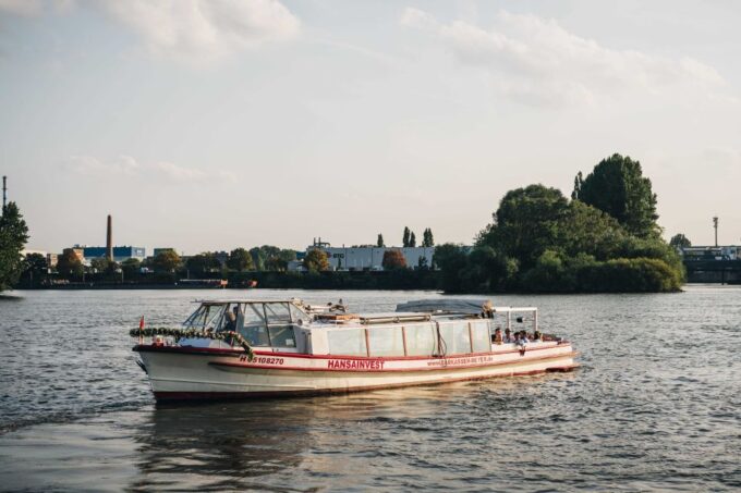 Hamburg: 1-Hour Harbor Cruise - Exploring HafenCity and Elbe Philharmonic
