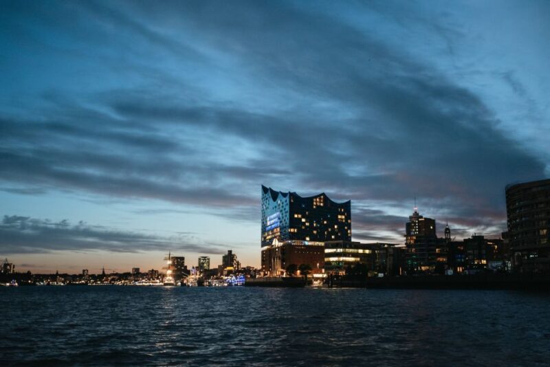 Hamburg: 1-Hour Harbor Evening Lights Cruise - Panoramic Views