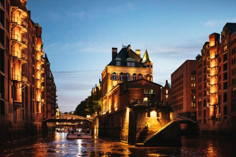 Hamburg: 1-Hour Harbor Evening Lights Cruise - Flexible Booking