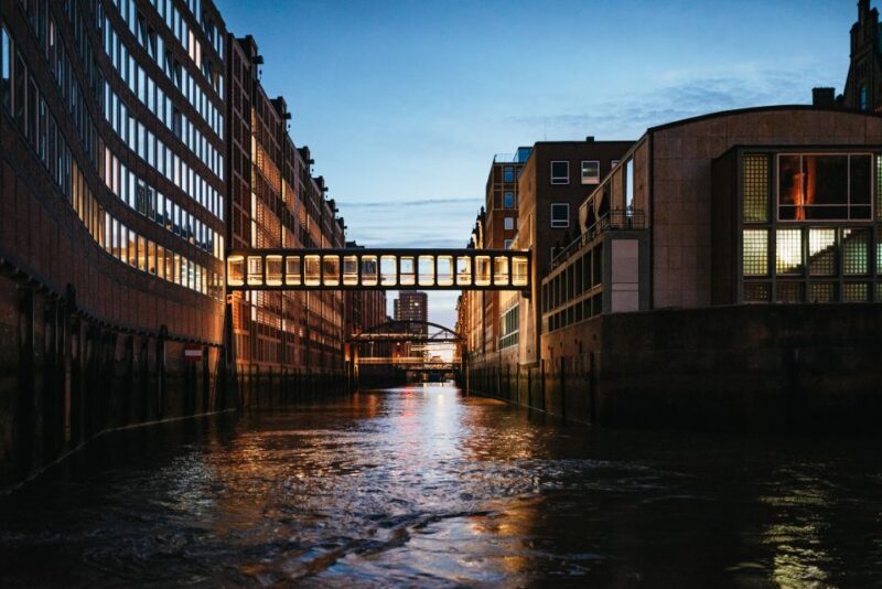 Hamburg: 1-Hour Harbor Evening Lights Cruise - Cruise Route