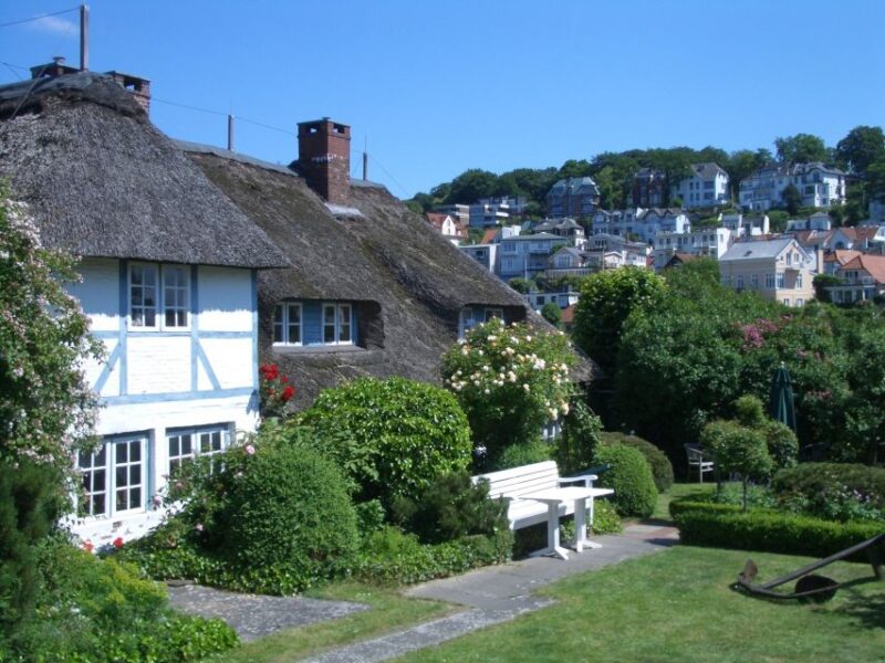 Hamburg: 2-Hour Blankenese Walking Tour - Key Points