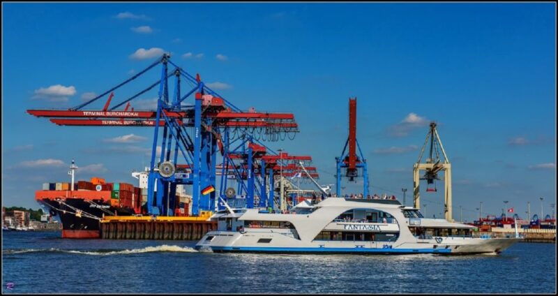 Hamburg: 2-Hour Sightseeing Cruise to Blankenese - Cruise Experience and Itinerary