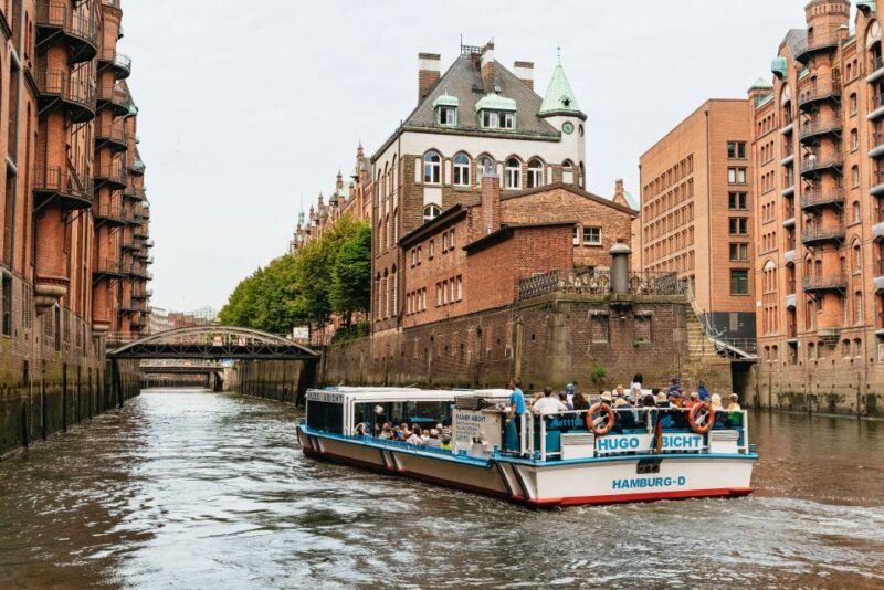 Hamburg: 2-Hour XXL Port of Hamburg Cruise Tour - Bustling Port Activities