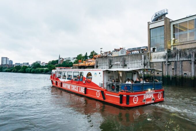 Hamburg: 90-Minute Evening Lights Harbor Cruise - Lively Atmosphere at Terminals