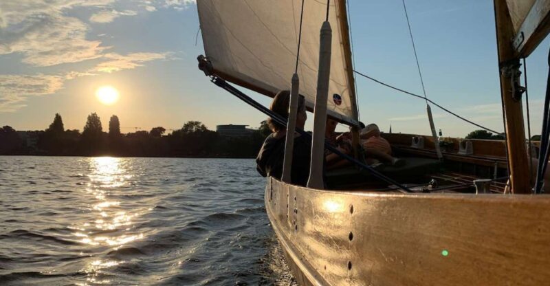 Hamburg: Alster River Sailboat Cruise With Sundowner - Meeting Point and What to Bring