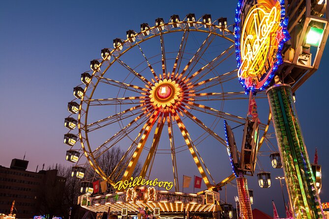 Hamburg at Night: Old Town & St Pauli Private Tour - Discovering St Pauli