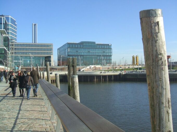 Hamburg: Bike Tour of the Speicherstadt & Old Harbor - Visiting the Hafen Museum
