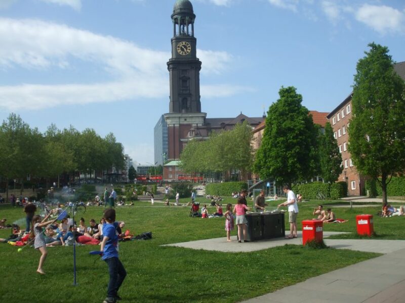 Hamburg: City Tour by Bike With Elbphilharmonie - Tour Languages