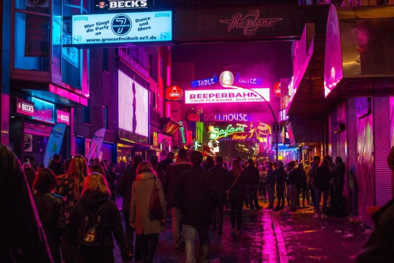 Hamburg Combi: 1.5h Evening Cruise & 2h Reeperbahn Tour - Booking and Flexibility Options