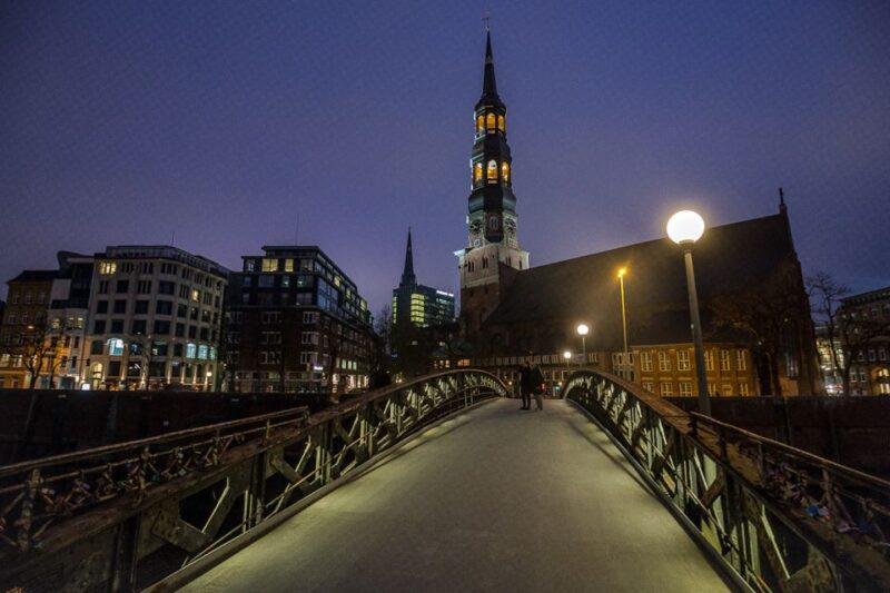 Hamburg: Eerie Warehousing District Tour - Eerie Speicherstadt