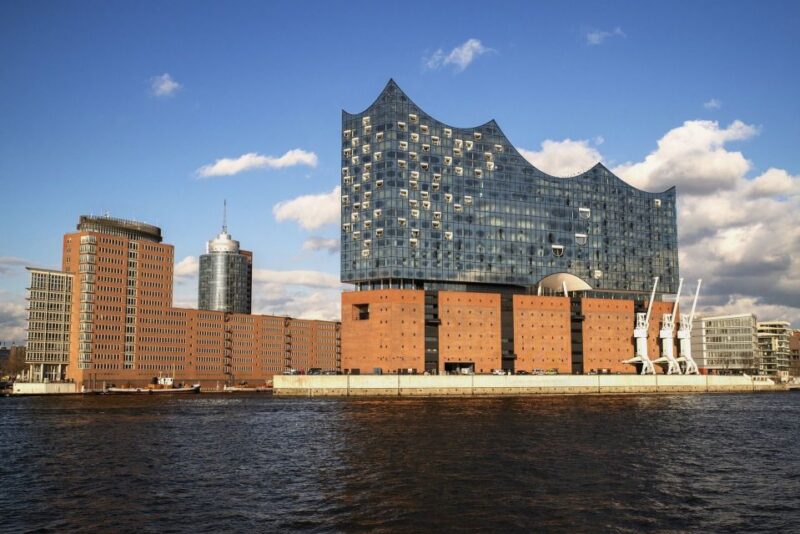 Hamburg: Elbe Riverside Private Guided Walking Tour - Historical and Cultural Highlights