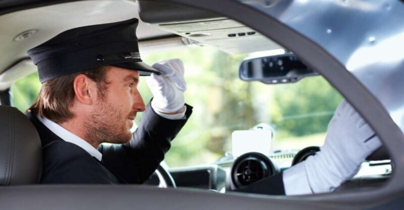 Hamburg: Exclusive Tour by Limousine With Chauffeur - Key Points