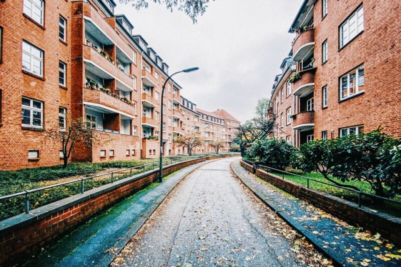 Hamburg: First Discovery Walk and Reading Walking Tour - Booking and Cancellation