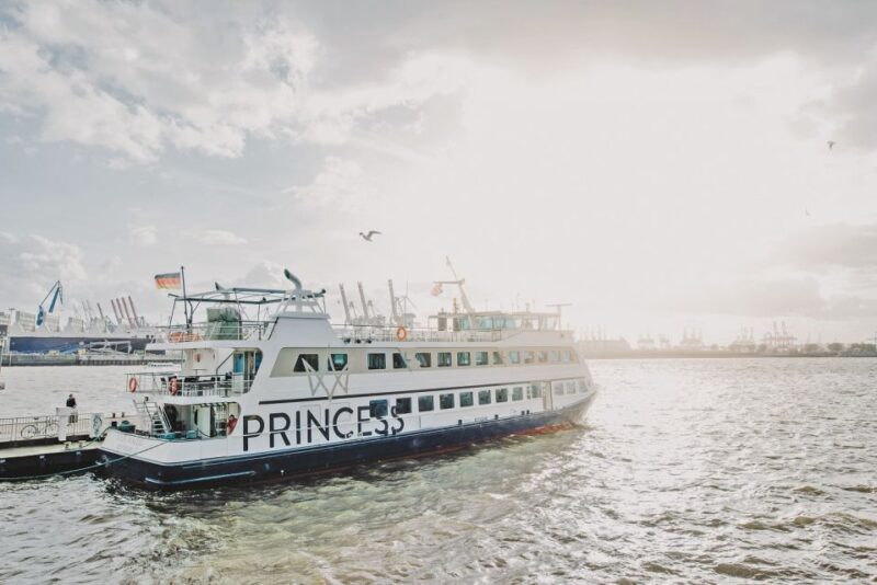 Hamburg: Guided Grand Harbor Boat Tour - Experiencing the Harbors Tidal Rhythms