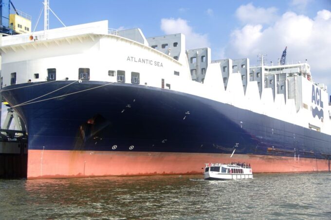 Hamburg: Harbor Cruise - Architectural Wonders of HafenCity