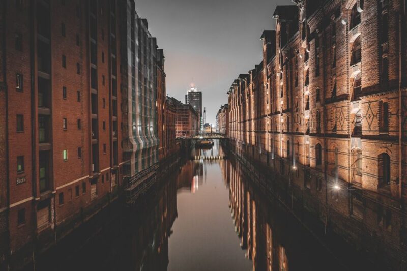 Hamburg: Heart of the City Sightseeing and Photo Tour - Customer Reviews