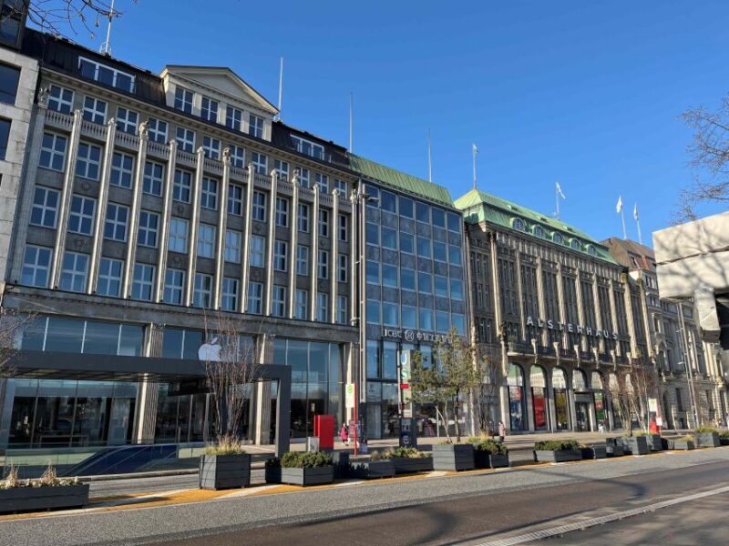 Hamburg: Historical Highlights Self-Guided Audio Tour - Visit Key Landmarks