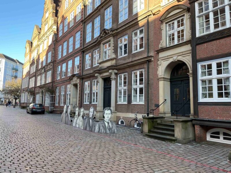 Hamburg: Historical Highlights Self-Guided Audio Tour - Hear Notable Stories