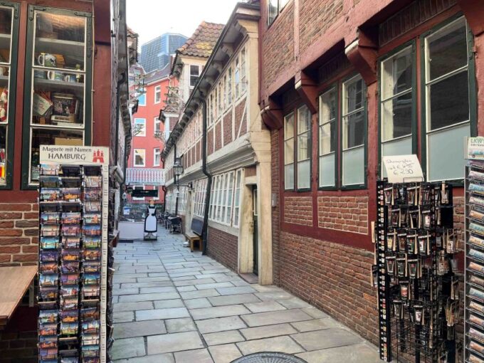 Hamburg: Historical Highlights Self-Guided Audio Tour - Start at Reesendamm-Bridge