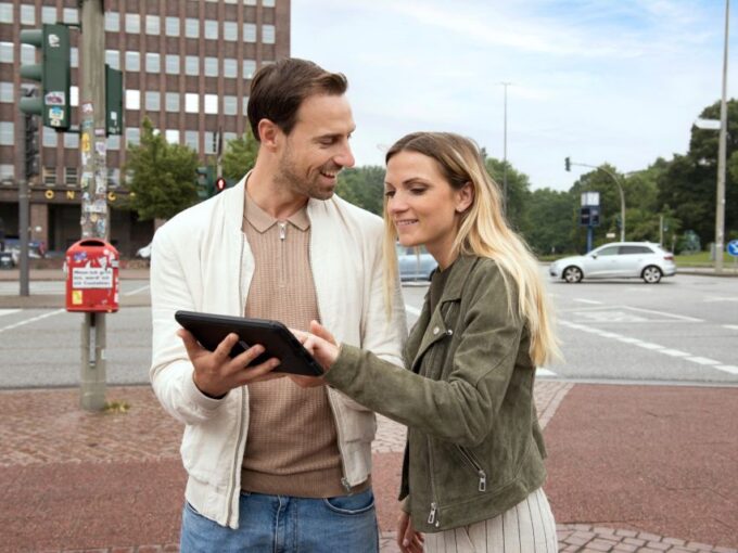 Hamburg Landungsbrücken: Outdoor Escape Game - Frequently Asked Questions