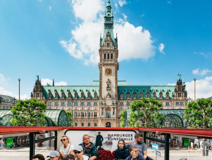 Hamburg: Line A Hop-On Hop-Off Sightseeing Tour - Exploring the Warehouse District