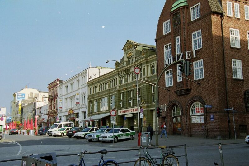 Hamburg: Line F Hop-On Hop-Off Bus and Boat Tour - Departure Information