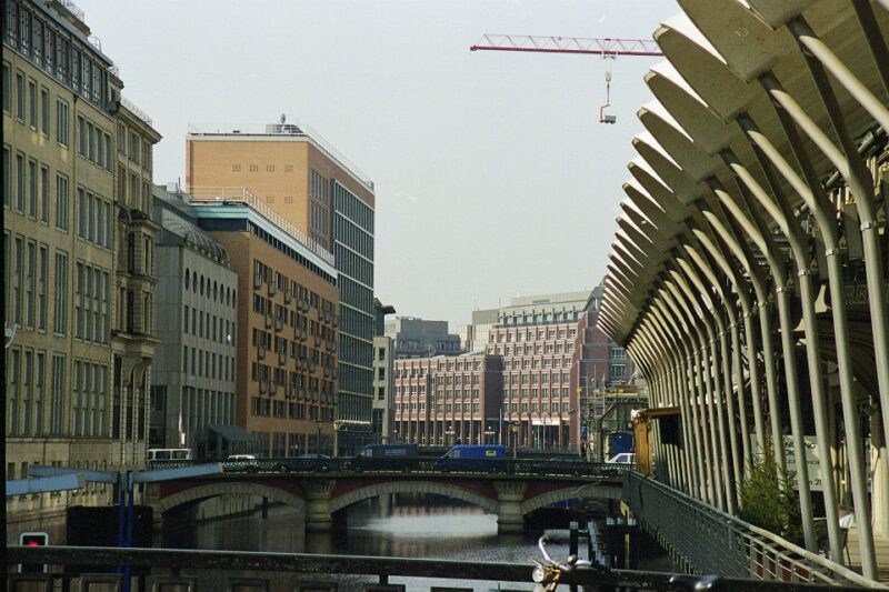Hamburg: Line F Hop-On Hop-Off Bus and Boat Tour - Tour Starting Point