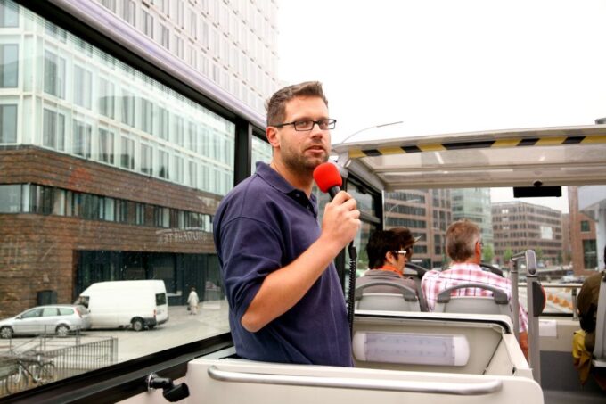 Hamburg: Line F Hop-On Hop-Off Bus City Tour - Important Event Notice